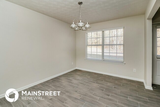 Photo - 170 Green Commons Dr