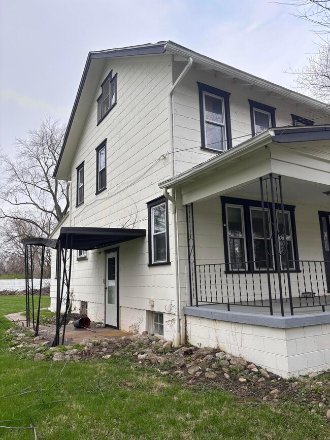 Photo - 1690 Dyer Rd