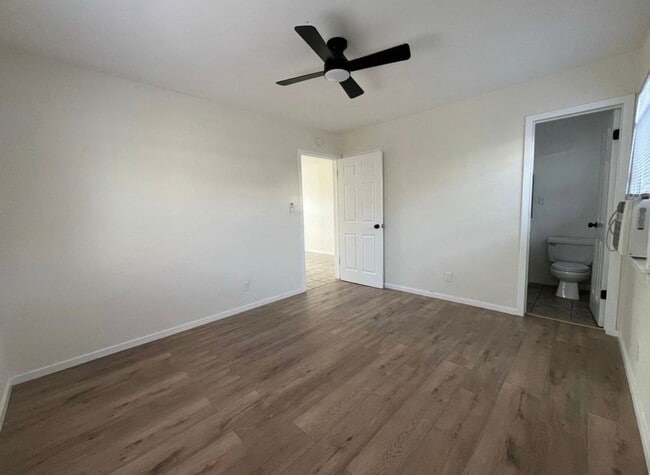 Photo - 731 W Vernon Dr Unidad 1/2