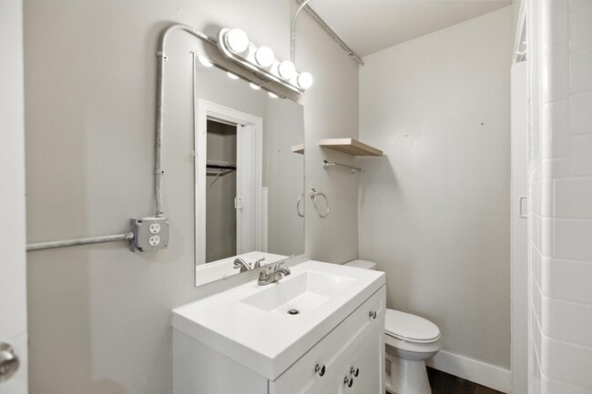 Photo - 616 W Maple St Unit 1