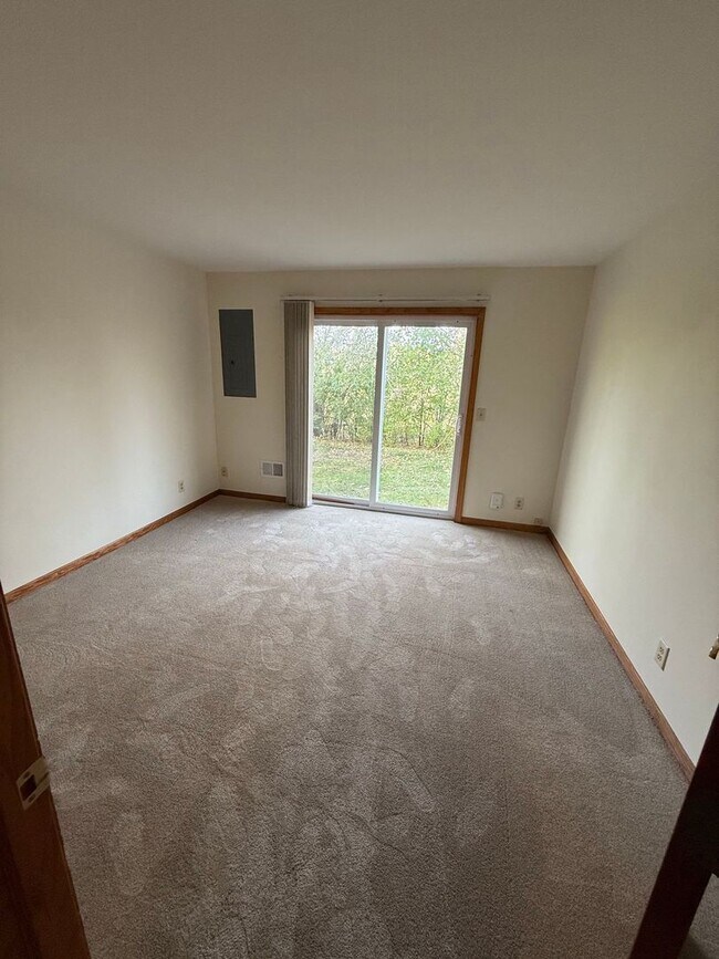 Photo - 19310-19330 Emerald Dr. (Duplex) Unidad 19310