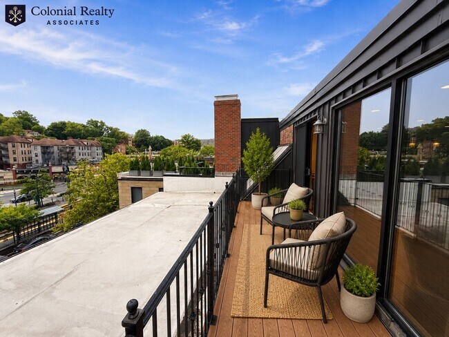 Photo - 1616 Beacon St Unit 3