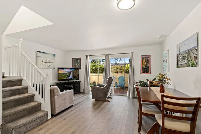 Photo - 725 Eastshore Terrace Townhome