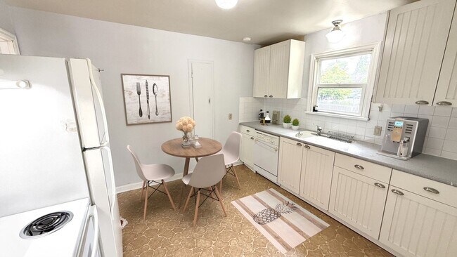 Photo - Renton Downtown Duplex rambler home - Move...