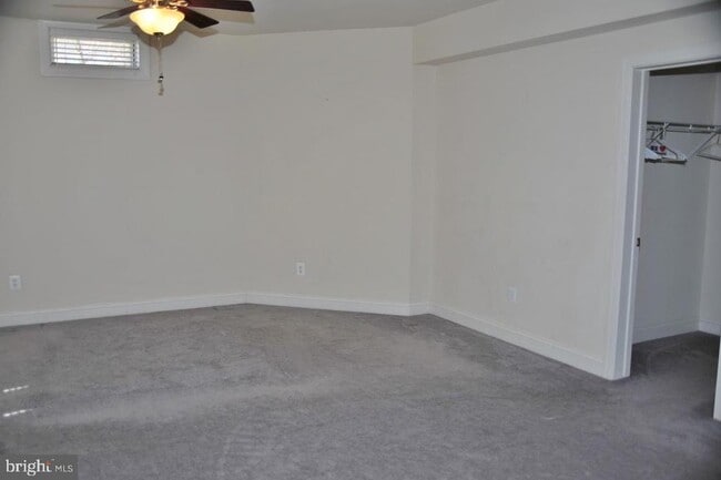 Photo - 7582 Venture Dr