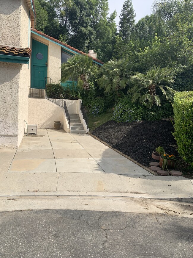 Extra parking low watering feature - 5246 Calderon Rd Casa