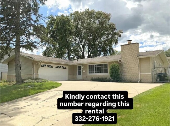 Building Photo - 15829 Ridgeland Ave Rental