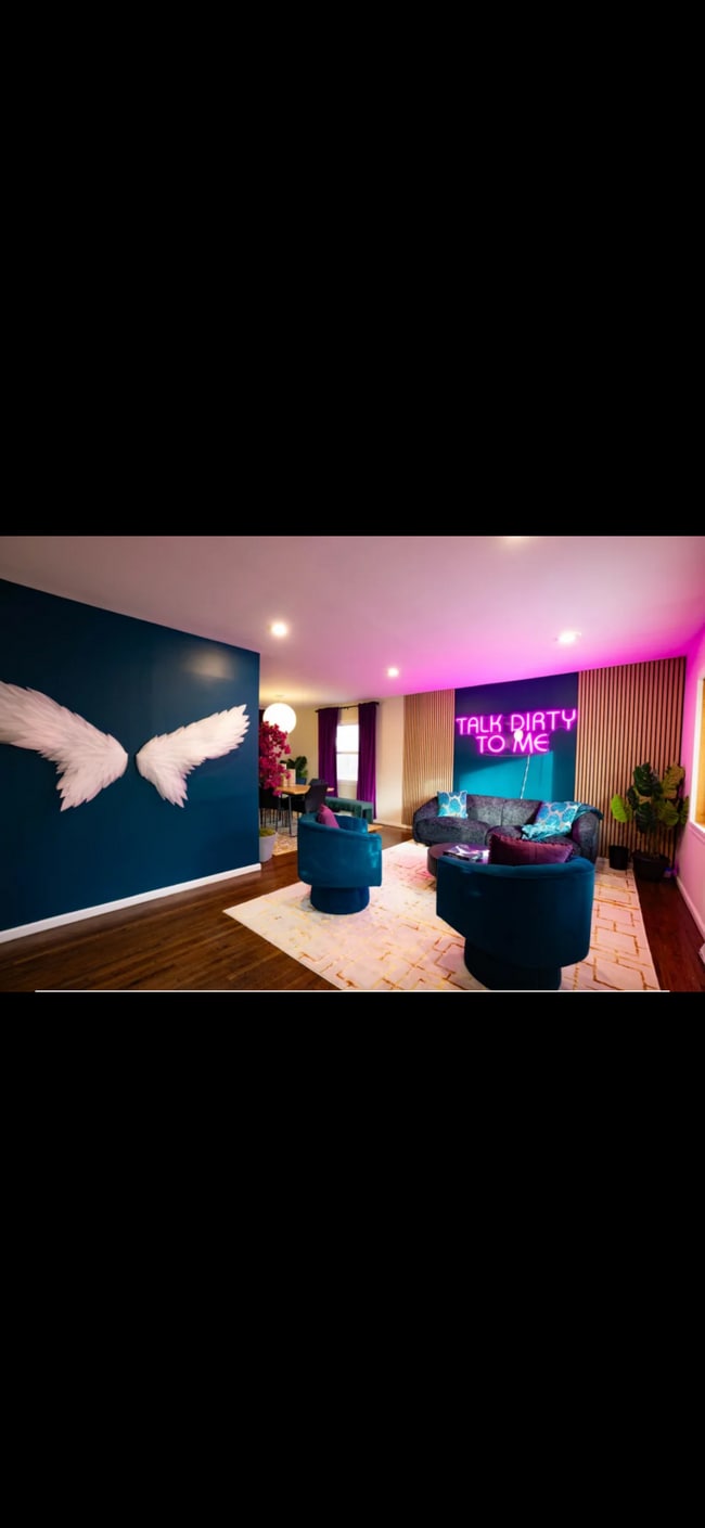 Photo - 6110 Ash Ave