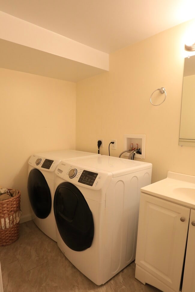 Photo - 124 Forest St