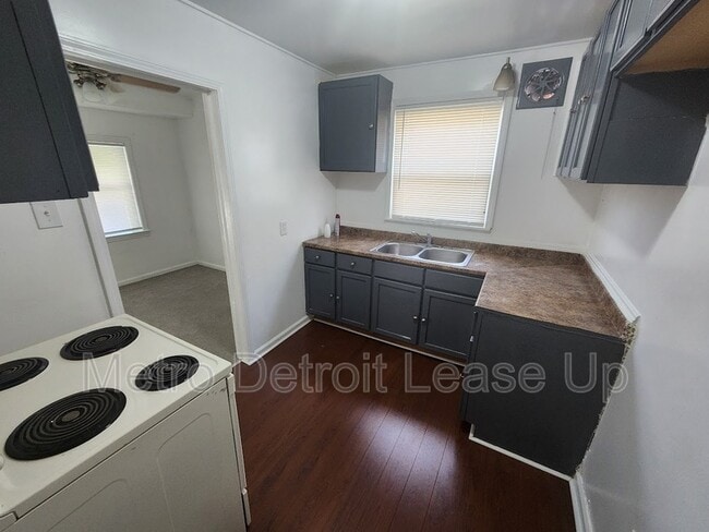Photo - 19455 Avon Ave