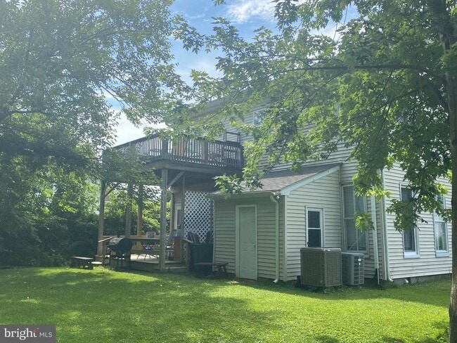 205 Railroad Ave
