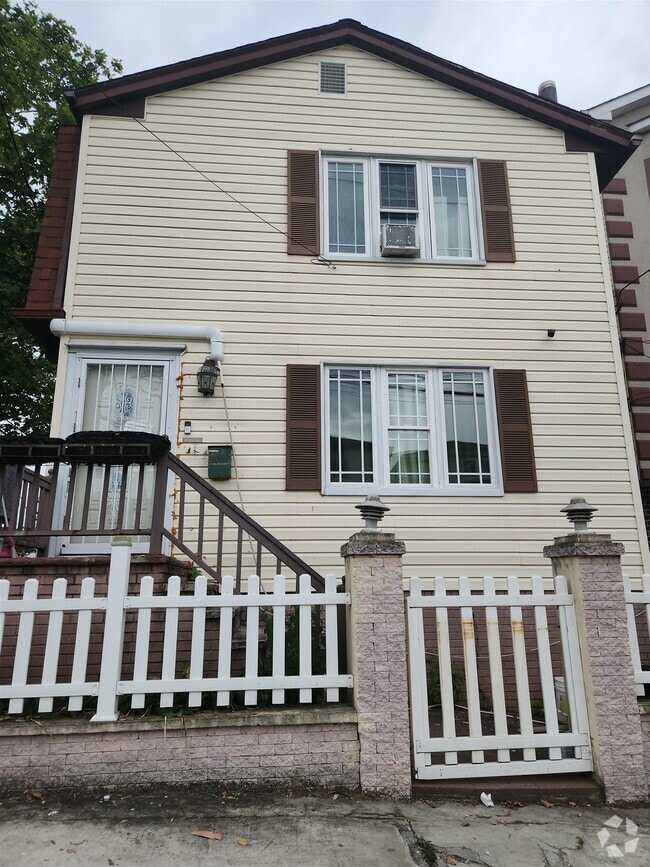 Building Photo - 39 Terhune Ave Rental