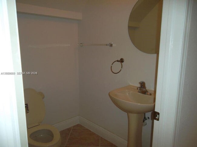 Photo - 208 Lake Monterey Cir