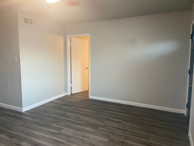Photo - 2Bed/2Bath Condo in Travis Heights Unit 100