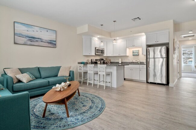 Photo - 128 Ashworth Ave Unit ID1333587P