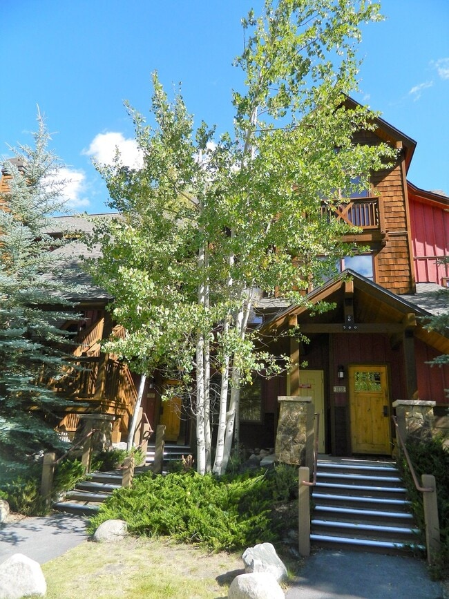 Winter Seasonal Rental- Seasons #1837 - Winter Seasonal Rental- Seasons #1837