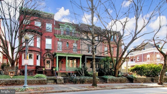 Photo - 1756 Park Rd NW