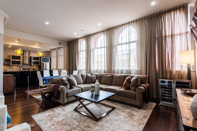 Photo - 133 S 3rd St Unit APT 403