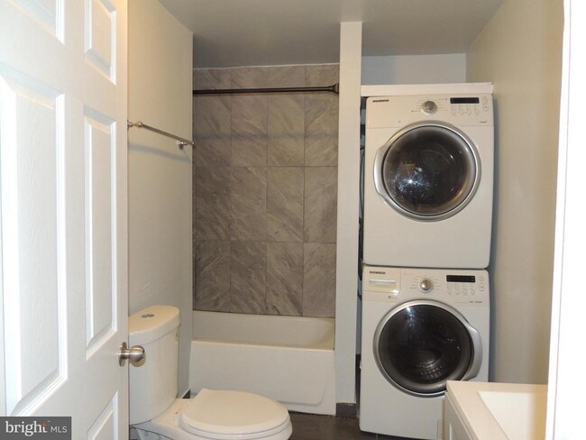 Photo - 1331 Q St NW