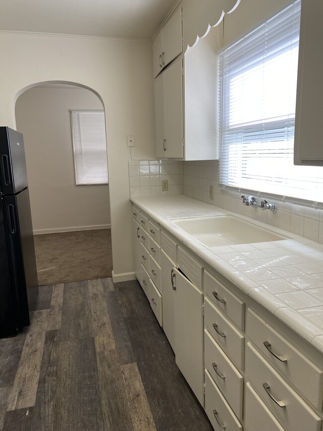 Photo - 1761 Market St NE