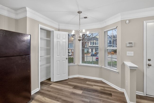 Photo - 837 Crestwell Cir