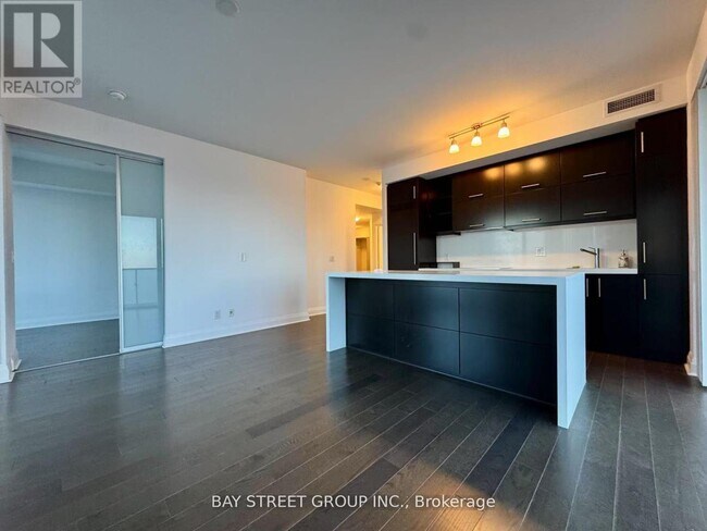 Photo - 1080 Bay St. Unit 3310