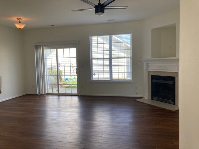 Photo - 1172 Drummond Ln