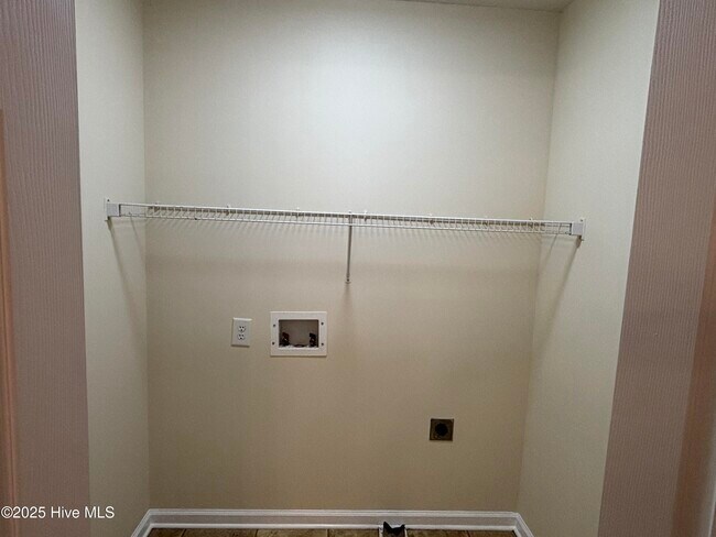Photo - 235 N Grape St