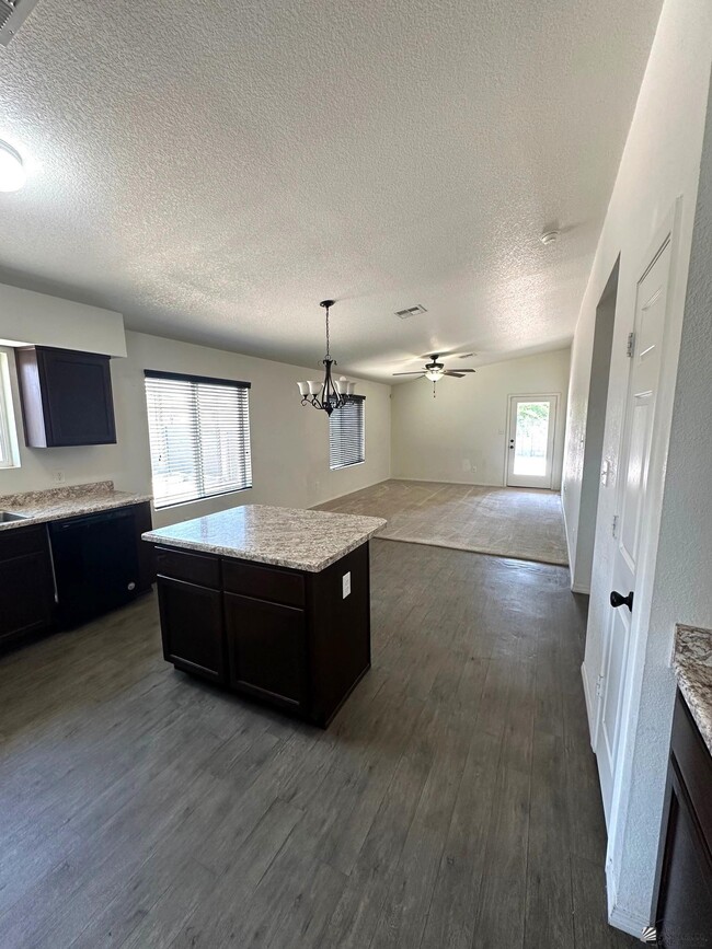 Photo - 4434 S Cedar Ave