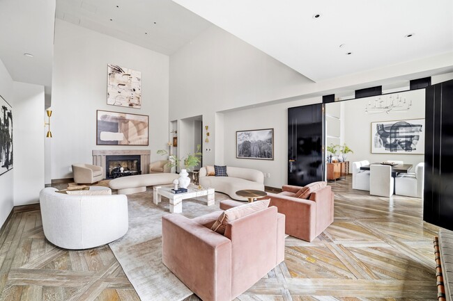 Photo - 111 W 57th St
