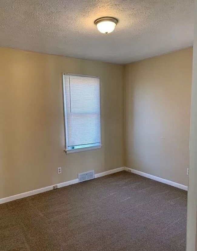 Photo - 17253 McCracken Rd