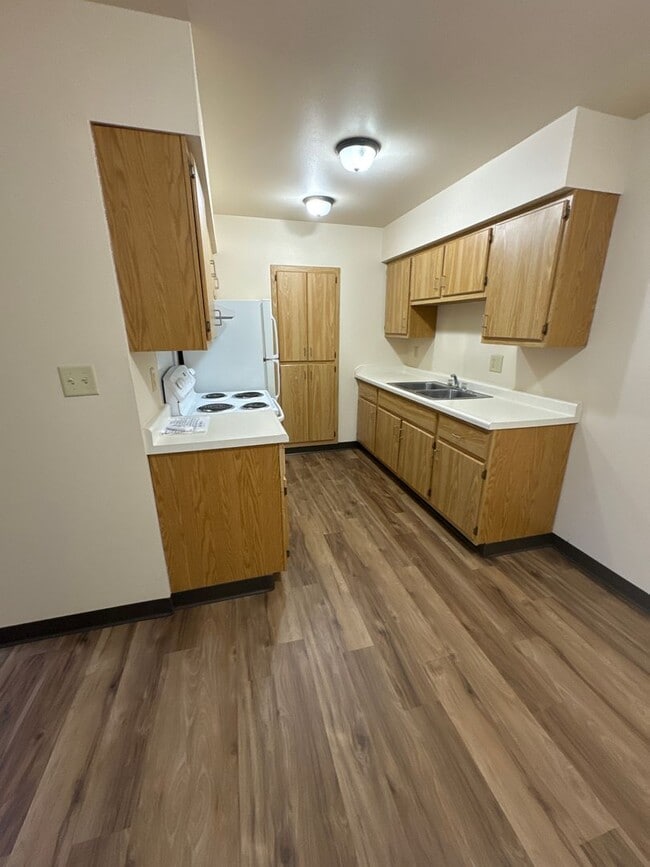 Photo - Brookside Apartments