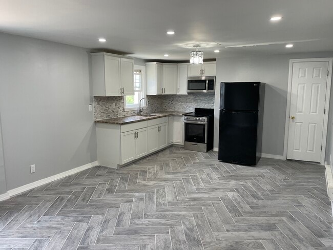 Photo - 155 W Main St Unit 2