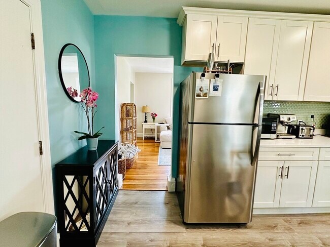 Photo - 56-58-58 Lexington St Unidad 56