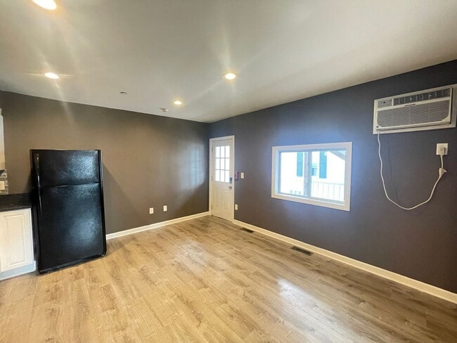 Photo - 374 Amory St Unit 1