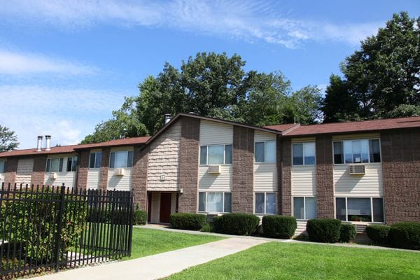 Fairview Gardens - Fairview Gardens Apartments