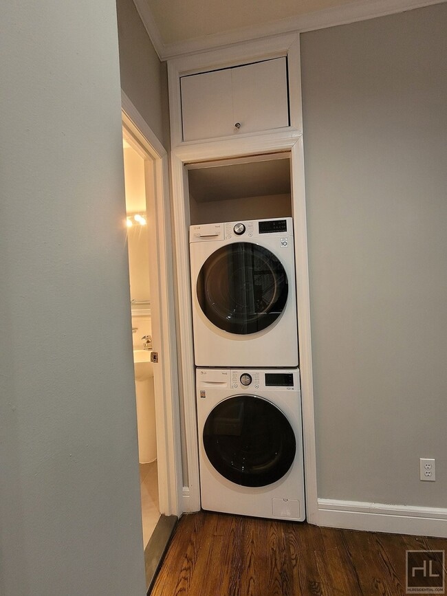 Photo - East 18th Street Unidad C4