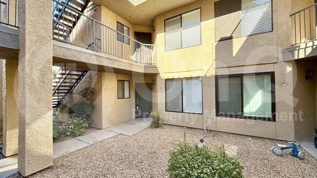 Building Photo - 4925 E Desert Cove Ave