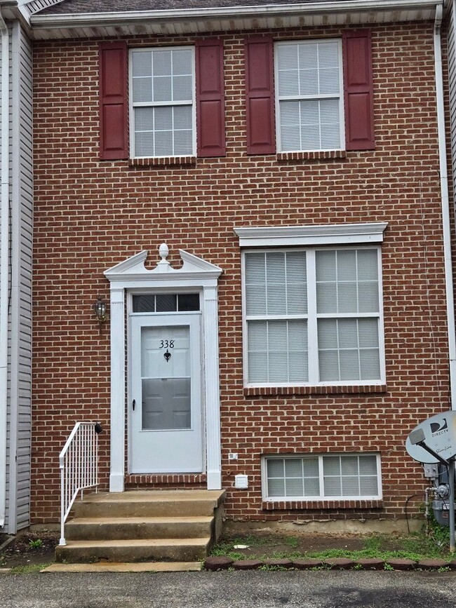 3 Bedroom, 1.5 Bath townhome in Newtowne V... - 3 Bedroom, 1.5 Bath townhome in Newtowne V...