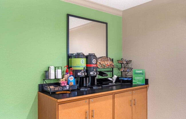 Photo - Furnished Studio-Melbourne - Airport