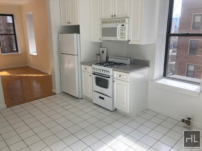 Photo - East 38th Street Unit 5B