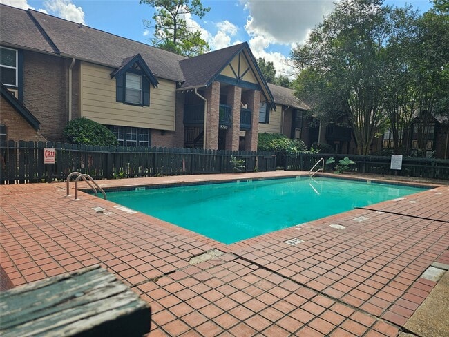 Photo - 8287 Kingsbrook Rd Unit True