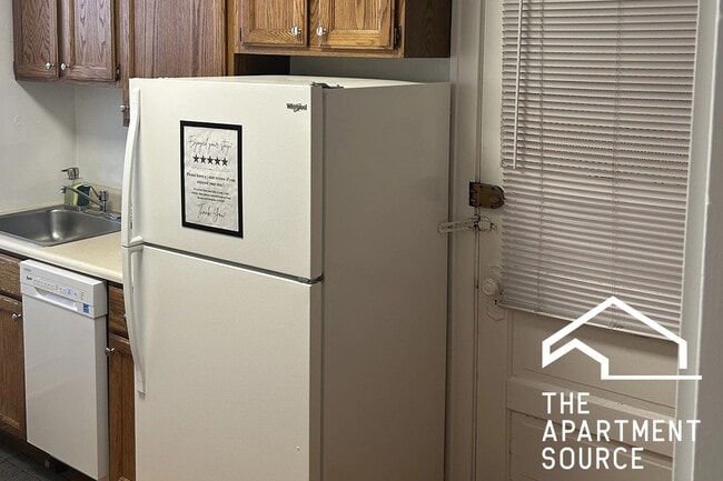 Photo - 1911 W Larchmont Ave Unit 3B