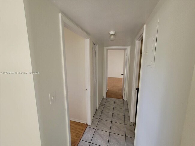 Photo - 16400 NE 17th Ave Unit 206