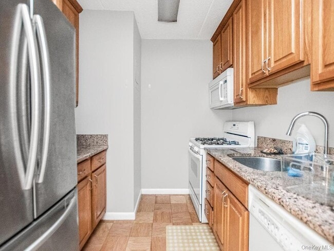 1085 Warburton Ave Unit 114