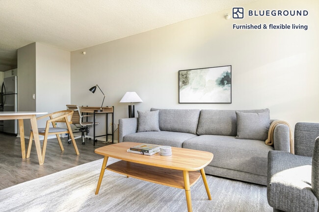 Photo - 180 N Jefferson St Unidad SI FL13-ID1212