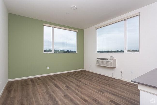 1BR, 1BA - 619SF