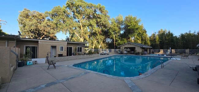 3803 Lightning Ridge Way