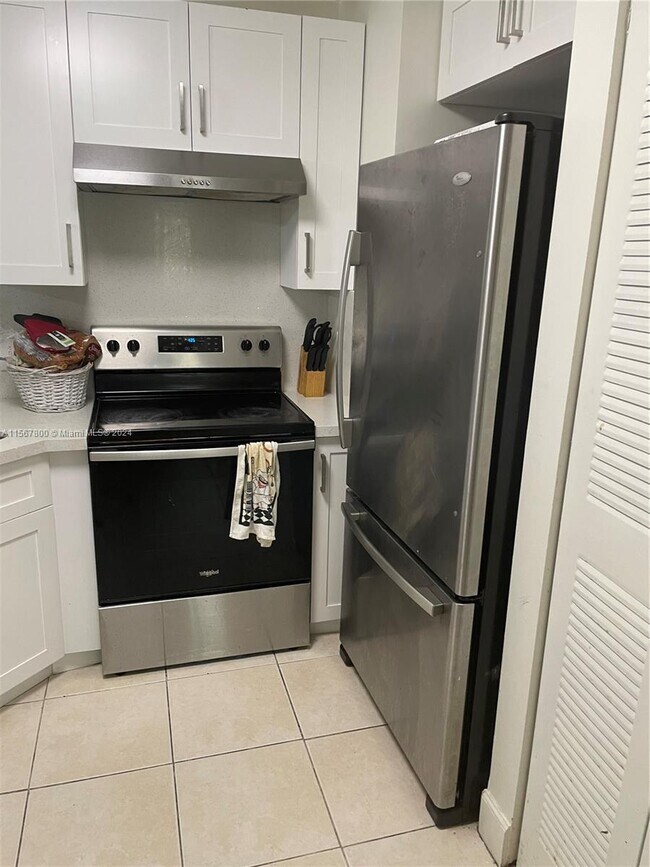 Photo - 3409 NW 44th St Unit 204