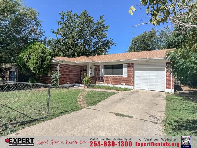 Photo - Comfortable Living and Easy Access!